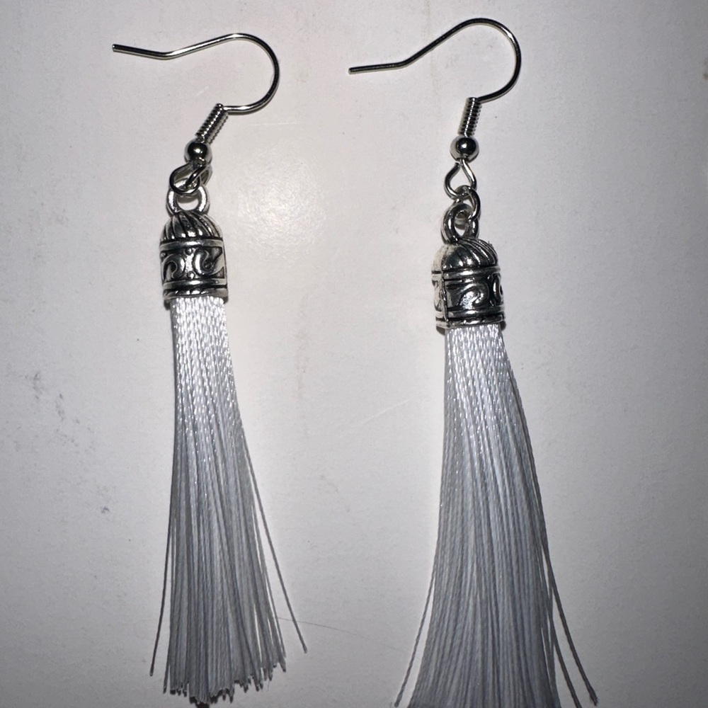 White tassel earrings - Picture 1 of 3